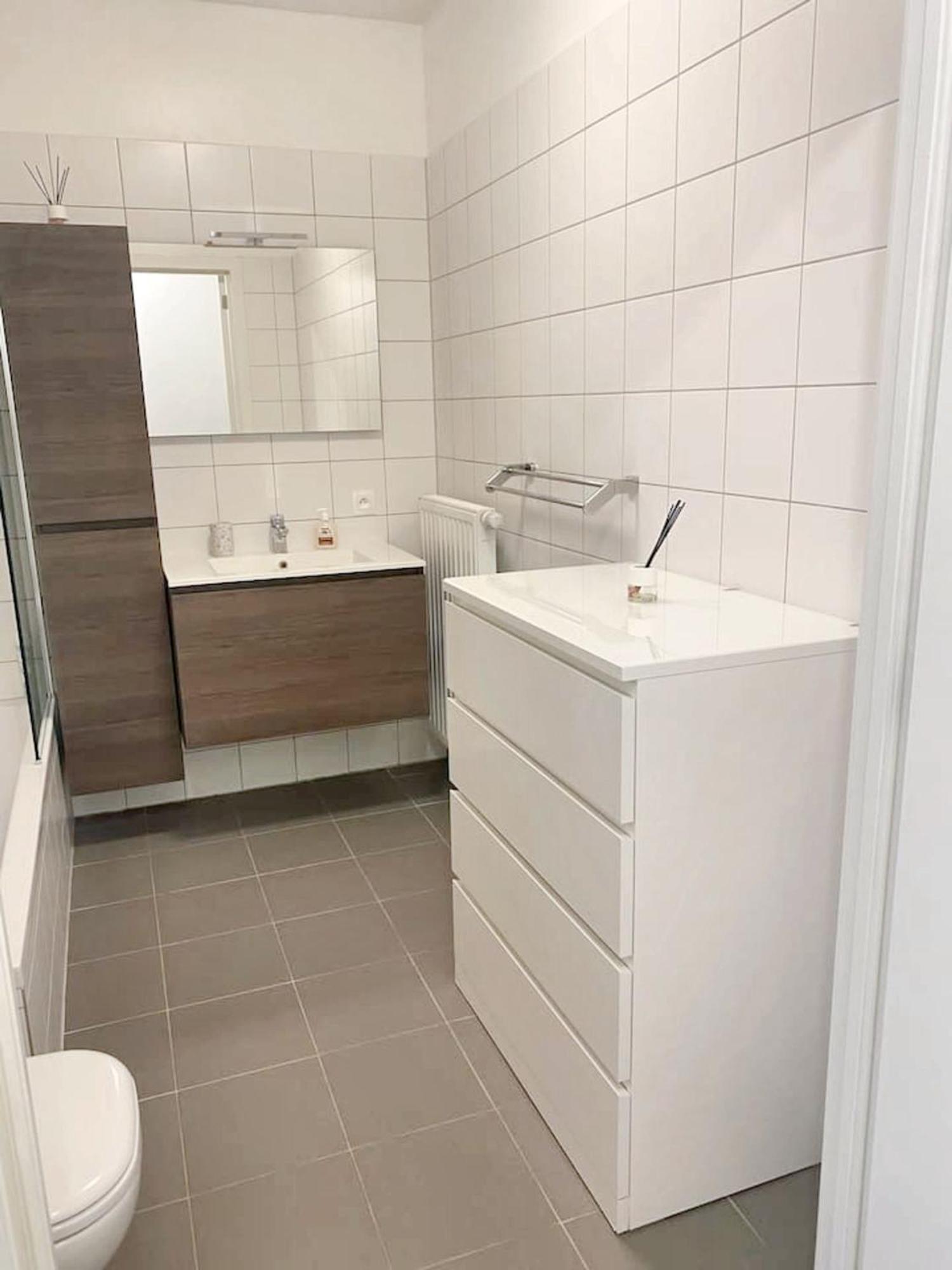 Modern Apartment In Cureghem Anderlecht 134 M² + Terrace Bruxelles Extérieur photo